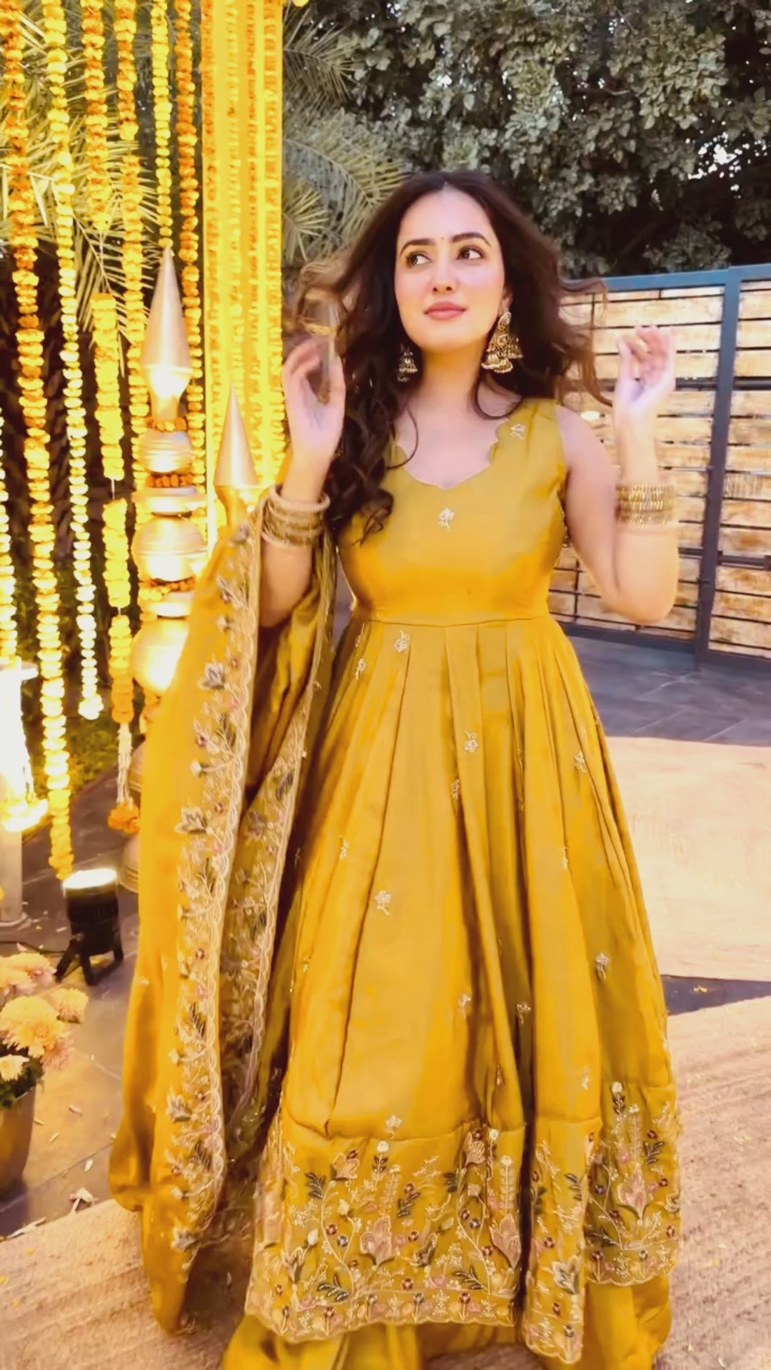Women's Ivory Embroidered Anarkali Suit Set with Dupatta | Festive & Wedding Wear